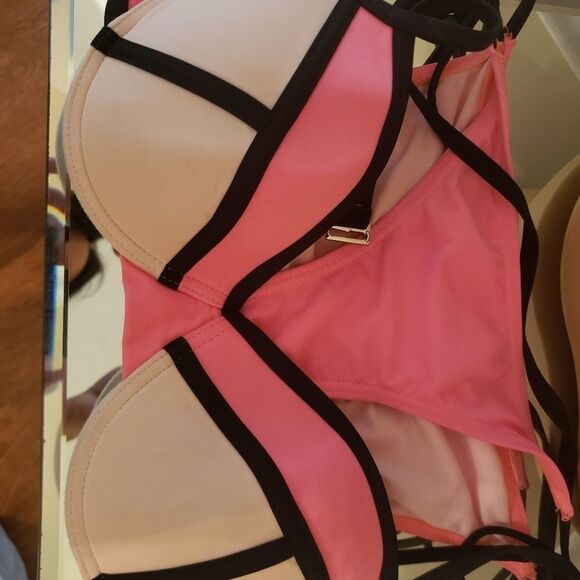 💋Xhiliration Pink and Black Scrunch Butt Bikini - Picture 6 of 7